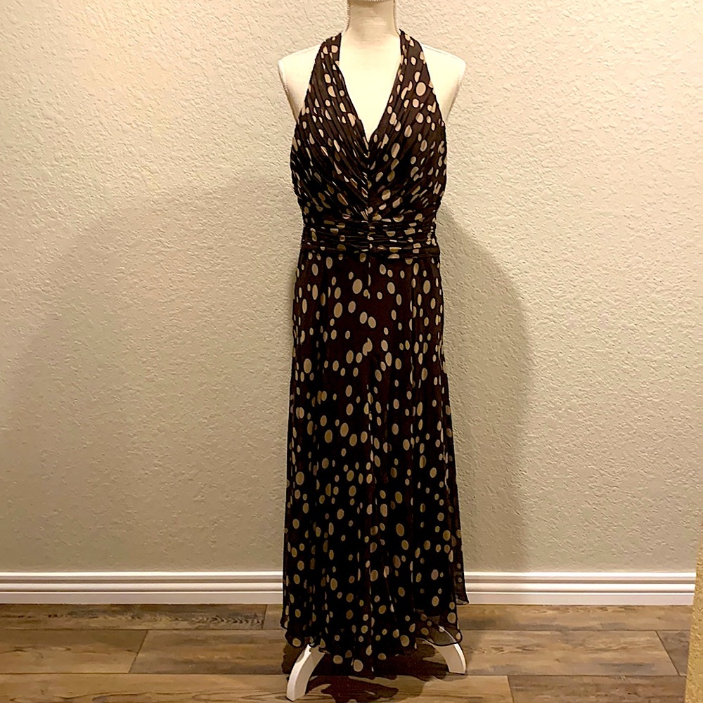 Jones New York halter style dress, silk with polyester lining. Sz 10